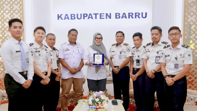 Bupati Andi Ina Kartika Terima Kepala Rutan Kelas IIB Barru, Bahas Kolaborasi Pengembangan Warga Binaan&nbsp;