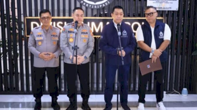 Sekretaris NCB Interpol Indonesia Brigjen Pol Untung Widyatmoko dalam konferensi pers di Mabes Polri, Jakarta, Minggu 1 Februari 2026 terkait Riza Chalid. (Istimewa)
