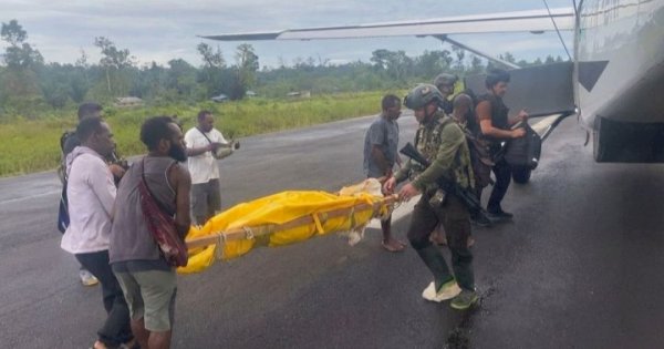 Dua Korban Penembakan Pesawat Smart Air Berhasil Dievakuasi 