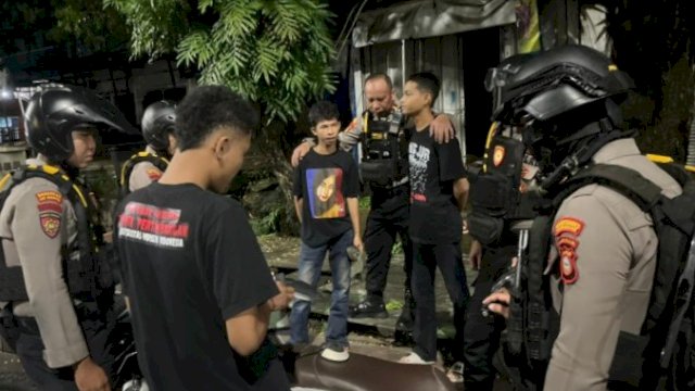 Satuan Samapta Polrestabes Makassar saat menggelar patroli jaga Kamtibmas. (Sumber: Polrestabes Makassar) 