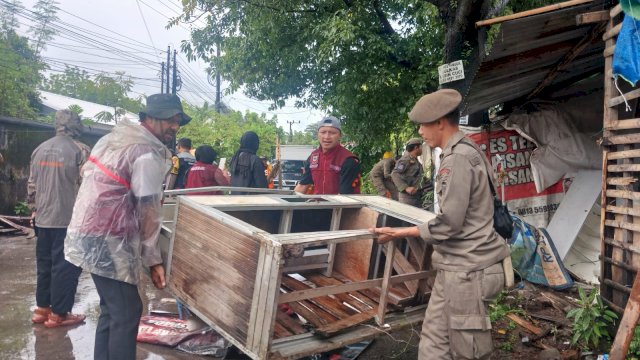 15 Lapak PKL Ditertibkan di Panakkukang, Pemkot Makassar Siapkan Relokasi
