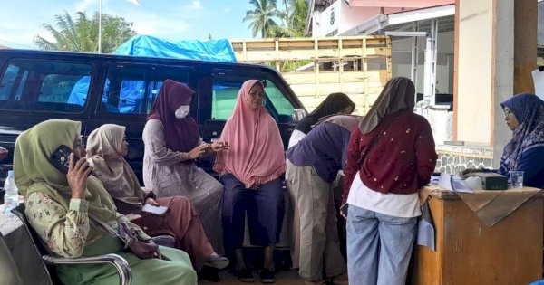 Pemulihan Pasca Bencana, Kementerian UMKM Salurkan Bantuan Produksi di 12 Kabupaten di Sumbar