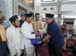 Wali Kota Munafri Serahkan Paket Pangan Ramadan Untuk Dhuafa di Tamalanrea
