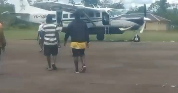 KKB Tembak Pesawat Smart Air PK-SNR, Pilot dan Kopilot Tewas