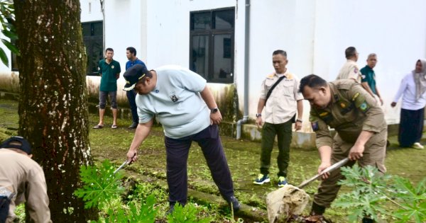 Bupati Maros Tinjau Aksi Bersih Lingkungan, Dorong Kesadaran Wujudkan Indonesia ASRI 2026