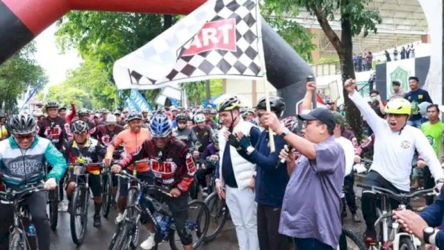 HUT Takalar, Warga Padati Fun Bike di Lapangan Makkatang Dg Sibali