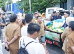 Lepas Pasar Murah Ramadan, Tasming Hamid Distribusi 1.000 Paket Sembako untuk Warga