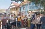 Gubernur Sulsel Salurkan Bantuan bagi 9 Rumah Korban Angin Puting Beliung di Takalar