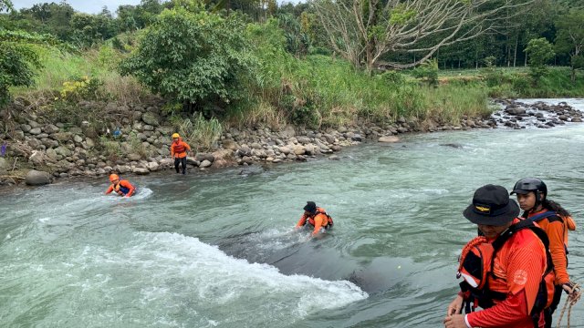 Lansia Terseret Arus di Sungai Bilareng, Pencarian Fokus Sejauh 2,5 Kilometer Arah Hilir&nbsp;