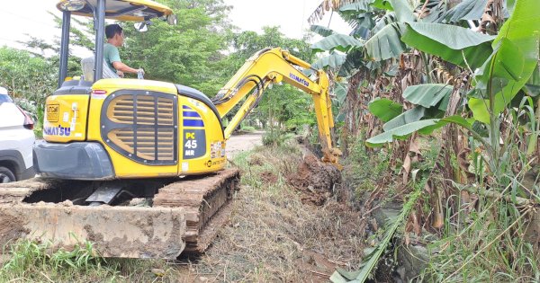 Atasi Banjir Tahunan di Manggala, Pemkot Makassar Turunkan Excavator Normalisasi Drainase