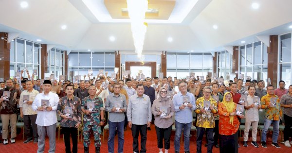 Nurdin Halid Bertemu Bupati Barru, Bahas Ekonomi Kerakyatan