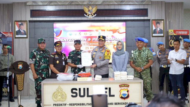 Kokain Seberat 25 Kg Hasil Temuan di Kepulauan Selayar Dimusnahkan&nbsp;