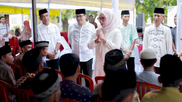 Bupati Andi Ina Buka Puasa dan Berbagi dengan Anak Yatim dan Petugas Kebersihan