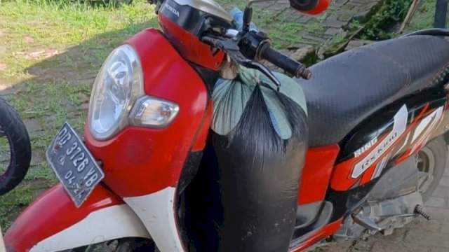 Pasutri di Makassar Kedapatan Bawa Miras Ballo 100 Liter, Diamankan Polsek Tamalate&nbsp;