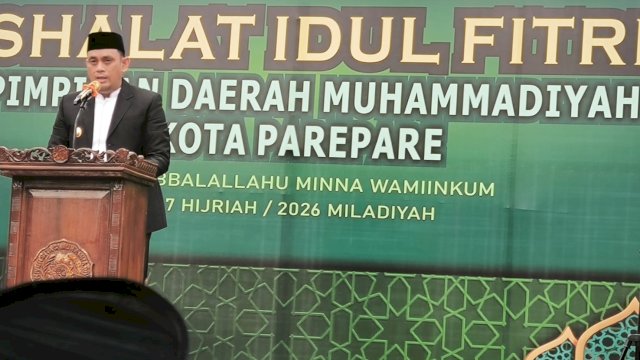 Wawali Parepare Salat Idulfitri di Lapangan Andi Makkasau, Ajak Warga Perkuat Ukhuwah