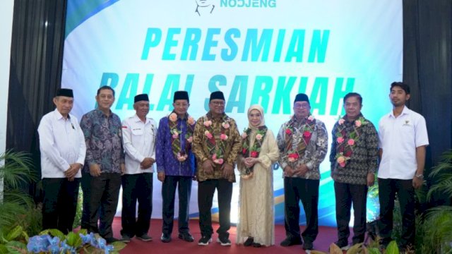 Bupati Takalar Dampingi Menag Resmikan Balai Sarkiah di Pattallassang