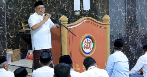 Safari Ramadan Perdana, Bupati Takalar Serahkan Bantuan dan Ajak Warga Perkuat Pendidikan