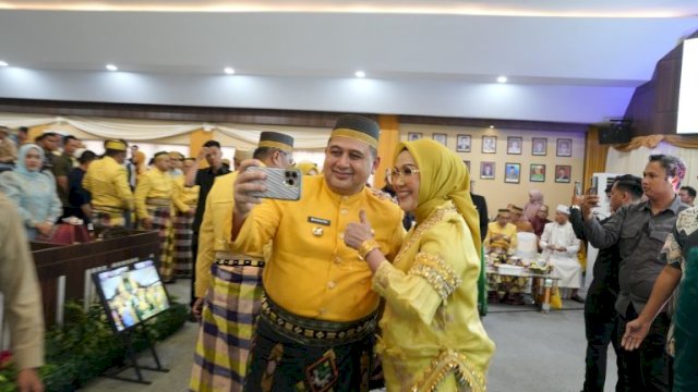 Wali Kota Makassar, Munafri Arifuddin bersama Bupati Barru, Andi Ina Kartika saat puncak hari jadi Kabupaten Barru ke-66. (Foto: Pemkot Makassar) 