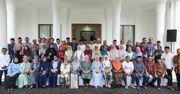 Wawali Aliyah Pererat Silaturahmi Bersama Purna Bakti PNS Dalam Halal Bi Halal