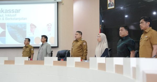 Munafri Minta Camat-Lurah Atur Ulang Waktu Angkut Sampah di Makassar