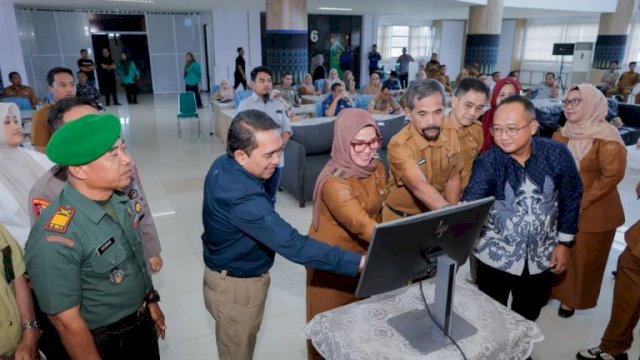 Perkuat Transformasi Layanan Publik Digital, Bupati Barru Luncurkan Call Center 112