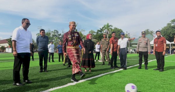 Gubernur Andi Sudirman Resmikan Lapangan Gaspa, Dorong Semangat Olahraga Warga Palopo