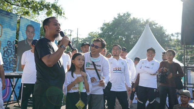 Wali Kota Tasming Hamid Apresiasi Gubernur Sulsel Lepas Ribuan Peserta Jalan Sehat &ldquo;Anti Mager&rdquo;