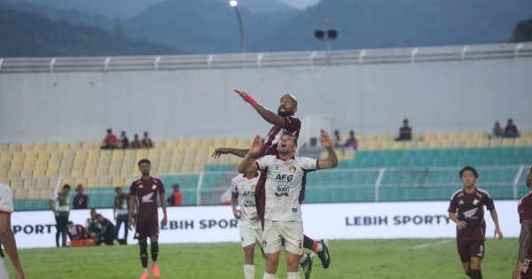 Kalah 3-1, Pelatih Persik Kediri Sebut Penalti PSM Tidak Seharusnya Terjadi 