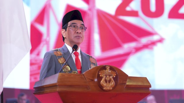 Prof Jamaluddin Jompa saat dilantik sebagai Rektor Unhas periode 2026-2030. (Foto: Humas Unhas) 