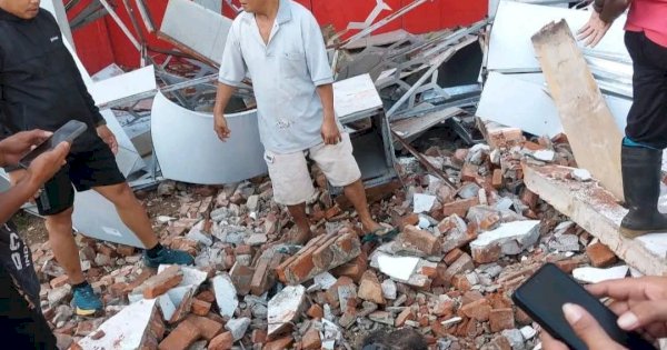 Lansia Meninggal Tertimpa Reruntuhan di Manado Usai Genpa Magnitude 7,6 Guncang Sulut