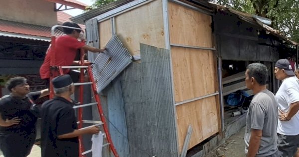 Berdiri 5 Tahun di Atas Drainase, Pemkot Makassar Tertibkan Tiga Lapak di Tallo