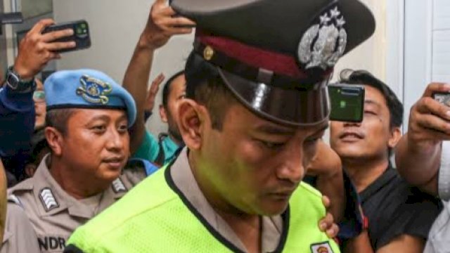 Dokumentasi eks anggota Polisi Satreskrim Narkoba Polrestabes Semarang, Robig Zaenudin saat menjalani sidang kode etik. (Foto: Istimewa) 