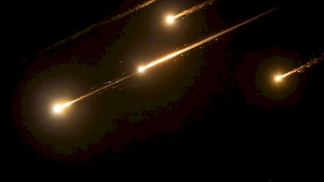 IRGC Klaim Serang Kapal Kontainer Milik Israel dan Kapal Serbu Amfibi AS