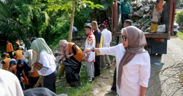 Bupati Barru Tinjau Rabu Bersih, Soroti Sungai Jadi Tempat Sampah