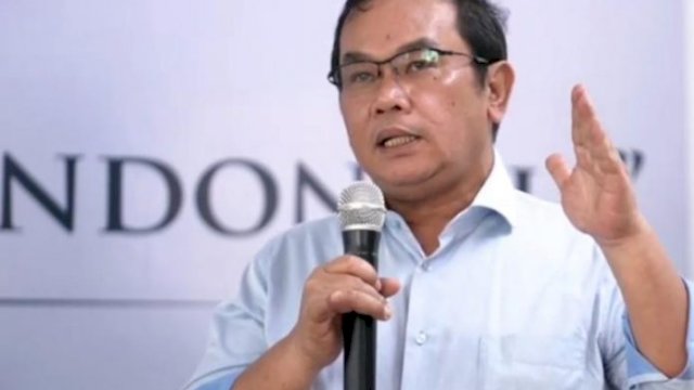 ‘Turunkan Prabowo’ Viral, Saiful Mujani Beri Penjelasan: Bukan Makar