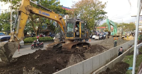 Pengerjaan Drainase Jalan Aroepala Dikebut, Gubernur Sulsel: Kita Maksimalkan Saluran Drainasenya