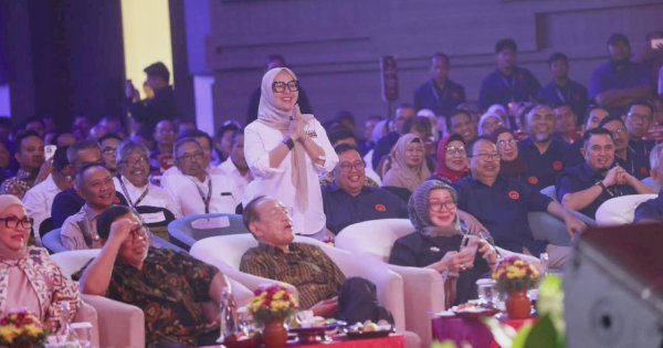Mentan Amran Puji Andi Ina Kartika, Sebut Bupati Paling Rajin Komunikasi dengan Pusat