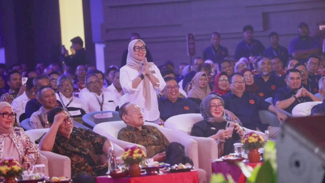 Bupati Barru, Andi Ina Kartika Sari saat hadiri Opening Ceremony Musyawarah Besar (Mubes) Ikatan Alumni (IKA) Universitas Hasanuddin yang diselenggarakan di Hotel Four Points by Sheraton Makassar, Sabtu (2/5/2026).