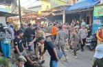 118 Pedagang di Pasar Mamajang Makassar Bongkar Lapak Sukarela Lewat Pendekatan Humanis