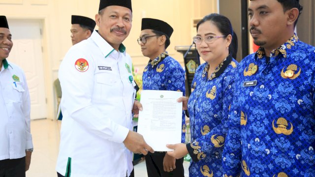 Penyerahan SK Redistribusi PPPK, 66 ASN Kemenag Sulsel Terima Penugasan Baru