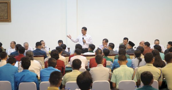 Mentan Amran Siapkan Mahasiswa Jadi Penerus Arah Pertanian Nasional