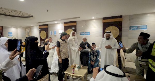 Arab Saudi Akan Bangun Masjid Atas Nama Jemaah Haji Tunanetra Asal Sinjai