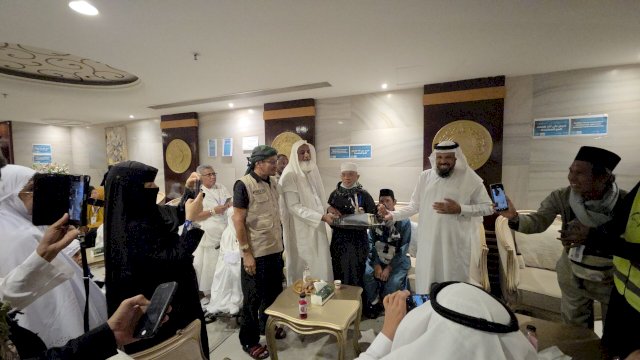 Arab Saudi Akan Bangun Masjid Atas Nama Jemaah Haji Tunanetra Asal Sinjai