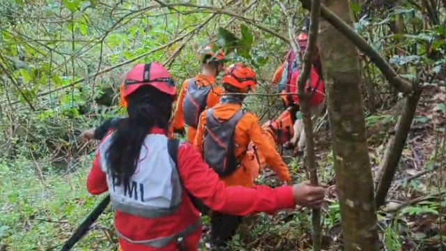 Lima Pendaki Tersambar Petir di Gunung Monrolo Maros, Satu Orang Tewas&nbsp;
