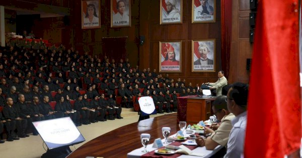 Presiden Prabowo Beri Taklimat Peserta Presidential Future Leaders Program 2026