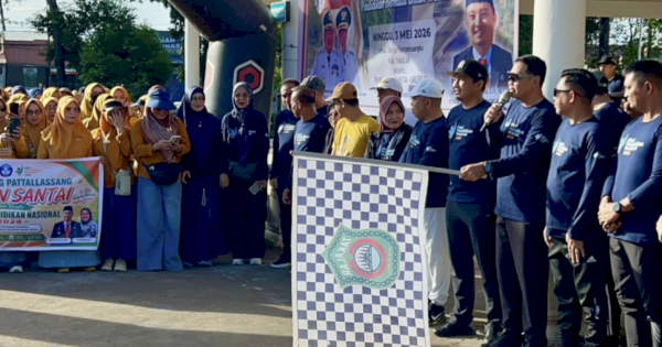 Wabup Takalar Lepas Peserta Jalan Santai Hardiknas 2026