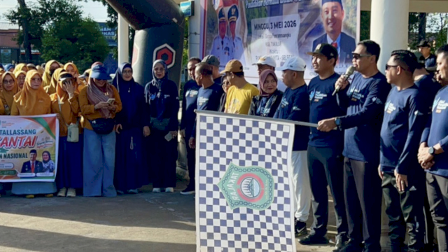 Wabup Takalar Lepas Peserta Jalan Santai Hardiknas 2026
