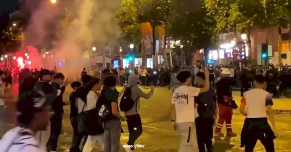 Perayaan Juara PSG Berujung Bentrok dengan Polisi, 426 Orang Ditangkap