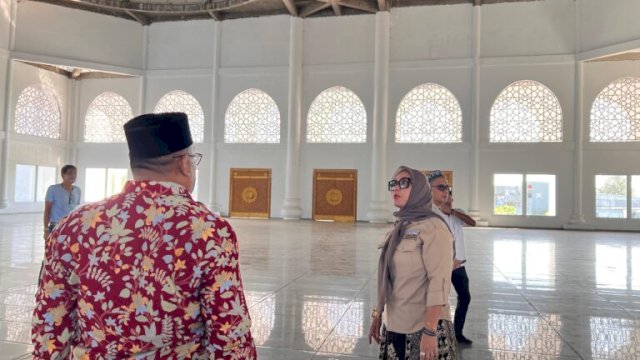Jelang Ramadan Bupati Barru Andi Ina Kartika Tinjau Pembangunan Masjid Raya Lasinri