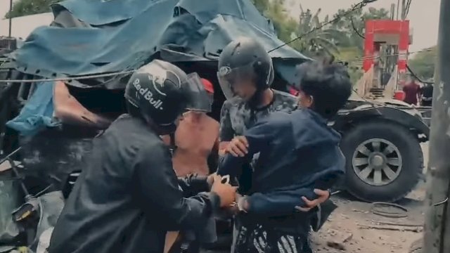 Terekam CCTV Saat Curi HP di Kedai Kontainer, Pria di Makassar Diringkus&nbsp;